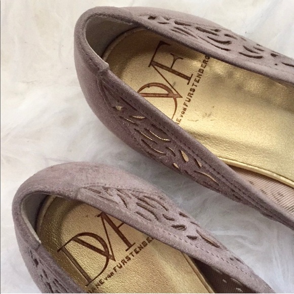 Diane von furstenberg laser cut suede nude flats - Picture 4 of 6